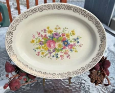 11” Century by Salem 22 Carat Gold Mid Century Platter- USA