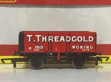 2 x Hornby R6201  “Threadgold” of Woking 7 Plank Open Wagons #1915 in Red Livery