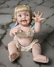 Sally Porcellain Doll 1995  No 1935E