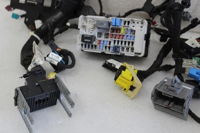 Chevrolet Volt 2016 2017 2018 2019 tablero arnés de cableado 23405063 (1 enchufe de corte) Foto 2 de 4