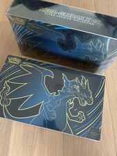 Pokémon Glurak Ultra Premium Kollektion – 2x – 1x OVP, 1x mit Verpackungsschaden