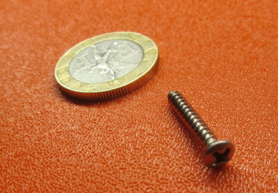 18-8 Stainless Steel Phillips Oval Sheet Metal Screws #4 x .750'' Length, 200 pcs