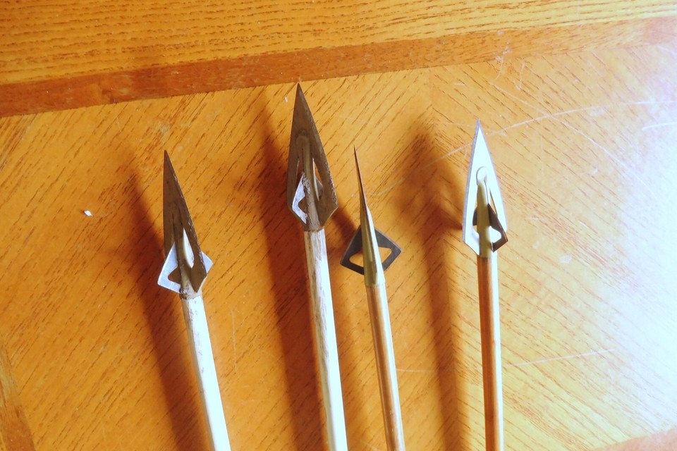 VINTAGE 4 EA WOODEN BROADHEAD HUNTING ARROWS OUTERS 11/32" X 30" eBay