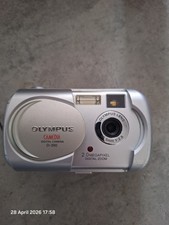 Olympus D-390 Digital Camera 2.0MP Silver