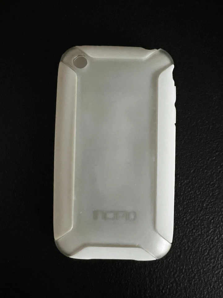 Funda Ultra Delgada Pluma Incipio para iPhone 3G y 3GS Blanca Foto 2 de 4