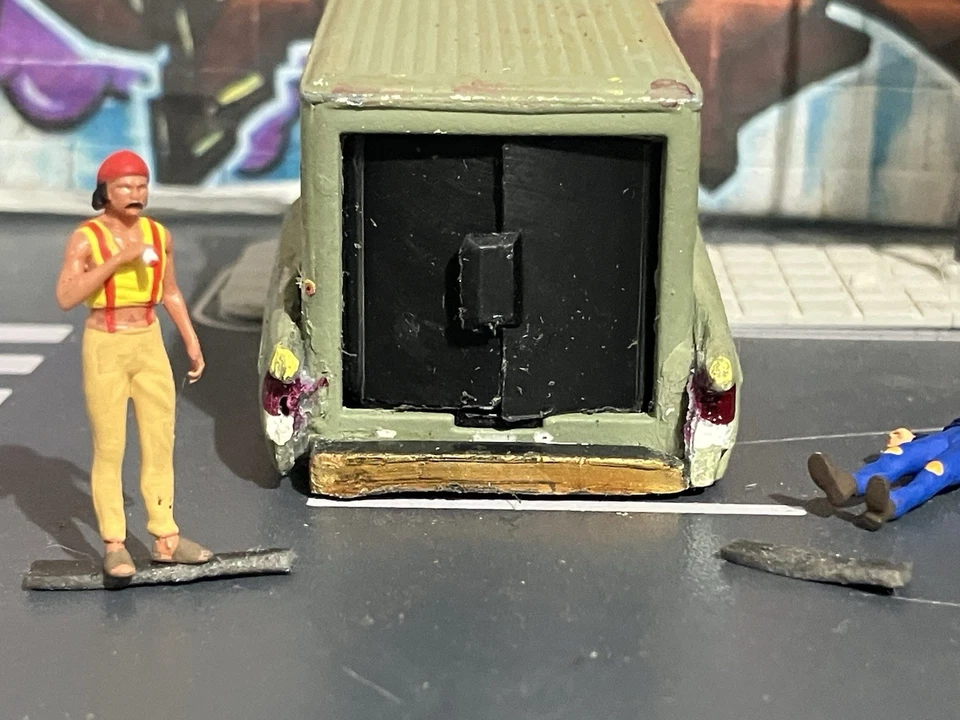 Camión de reparto Hotwheels 1976 de Up In Smoke incluye Cheech & Chong Foto 4 de 4