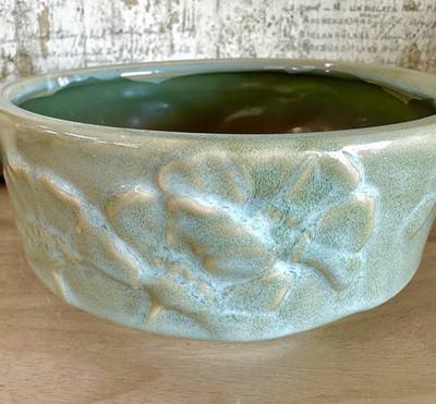 Vintage Nelson McCoy Celadon glazed Jardiniere planter   Holly/Leaves  Design 