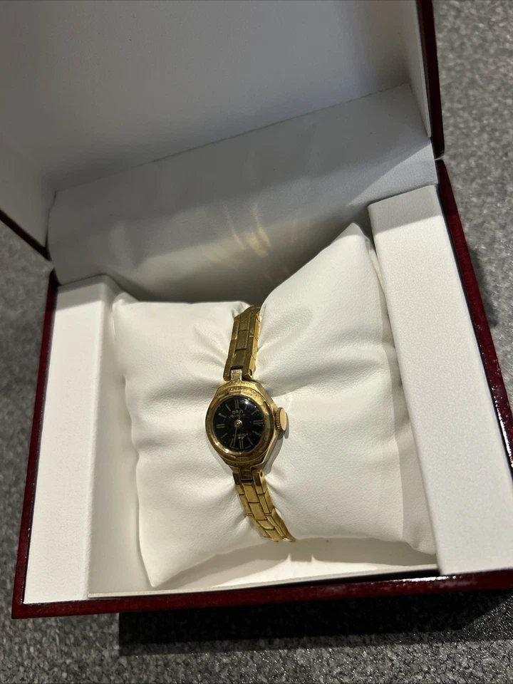 Raro reloj mecánico de lujo Oris vintage hecho en Suiza para damas Foto 3 de 4