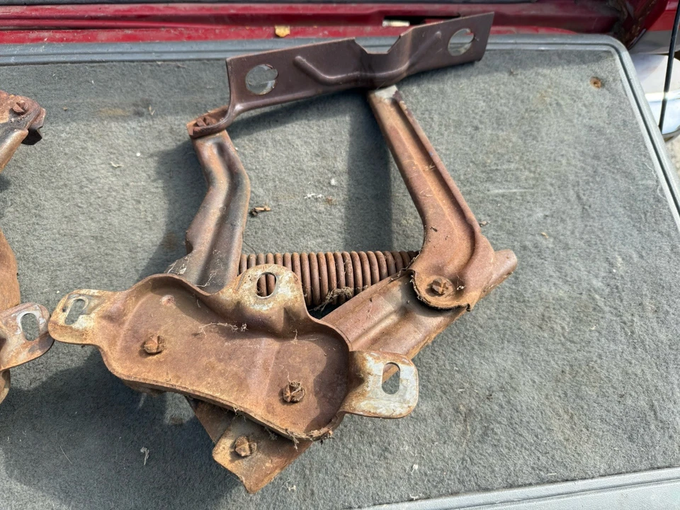 1977 1978 1979 Lincoln Continental Town Car Coupe Hood Hinges Pair LH RH - Image 4 of 4