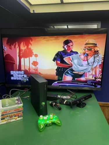 Microsoft Xbox 360 Slim Console Bundle 250GB With 10 Games & Accessories - Picture 3 of 19