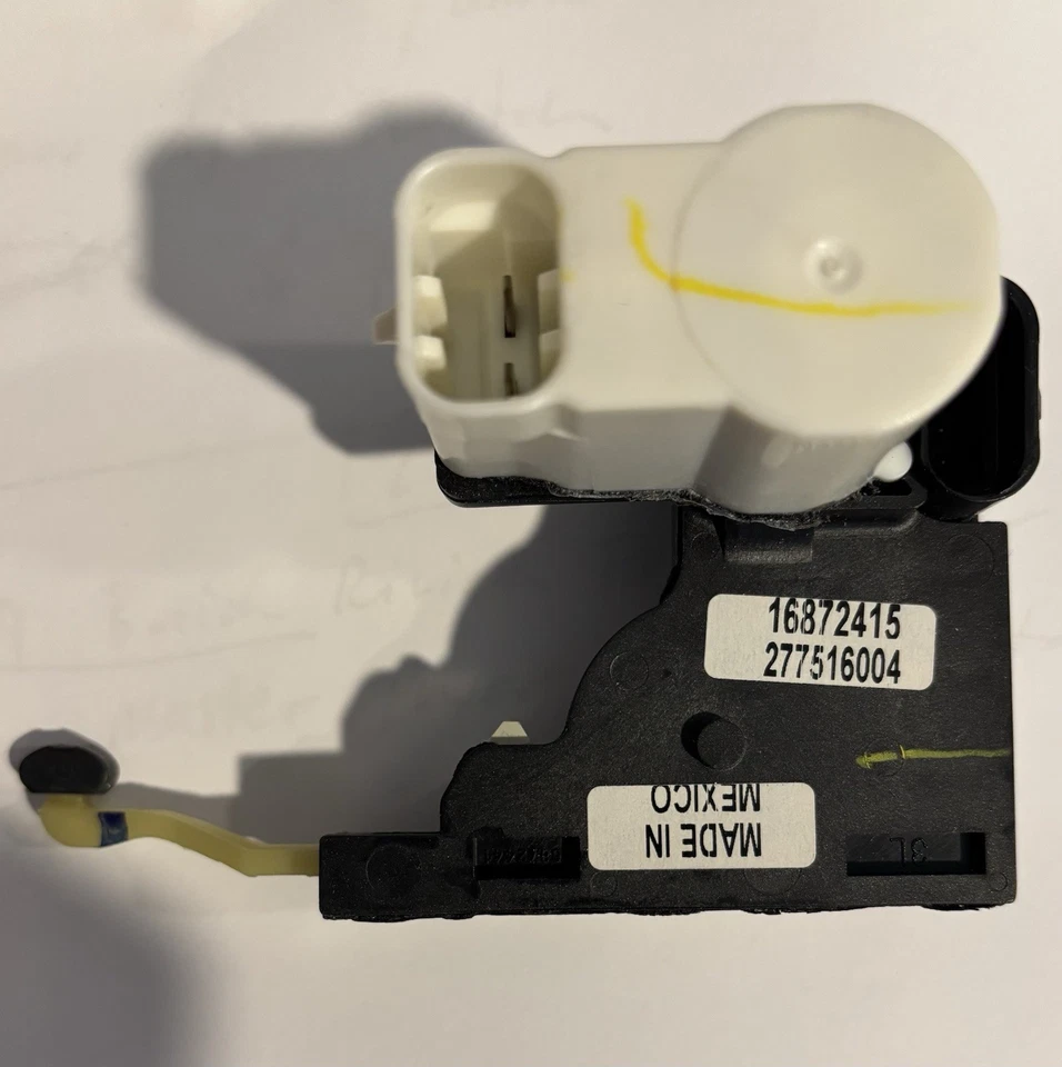 Actuador de cerradura de puerta izquierda Buick Riviera 95-99 con lámpara domo e interruptor de puerta Ajar Foto 2 de 3