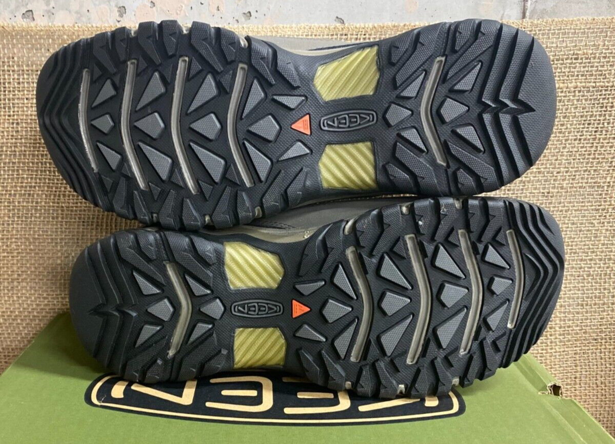 Nuovi con scatola Keen 1018597 Stivali casual neri Targhee lll da uomo larghi WP cavo bungee nero