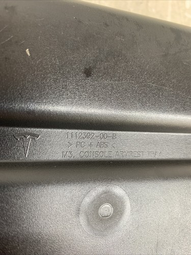 17-22 TESLA MODEL Y/3 CENTER CONSOLE ARMREST STORAGE TRAY BIN OEM 33097 B112 - Picture 4 of 6