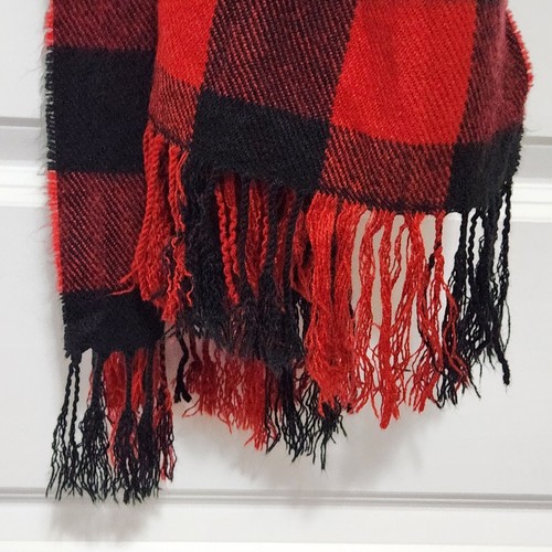 Old Navy Red Buffalo Plaid Rectangle Scarf Acrylic Fringe 70"x13" - Picture 4 of 5