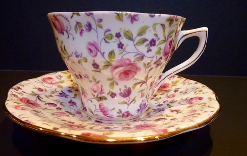 VTG Rosina Pink Rose Chintz Pattern Scalloped Gold Trim Cup+Saucer England #5040 - Picture 2 of 7