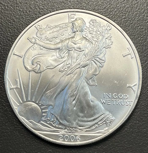 2006 American Eagle Silver Dollar / 1 oz .999 Silver / Uncirculated