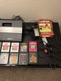 Atari 7800 ProSystem Collection &ndash; 2 Controllers and 30 Games
