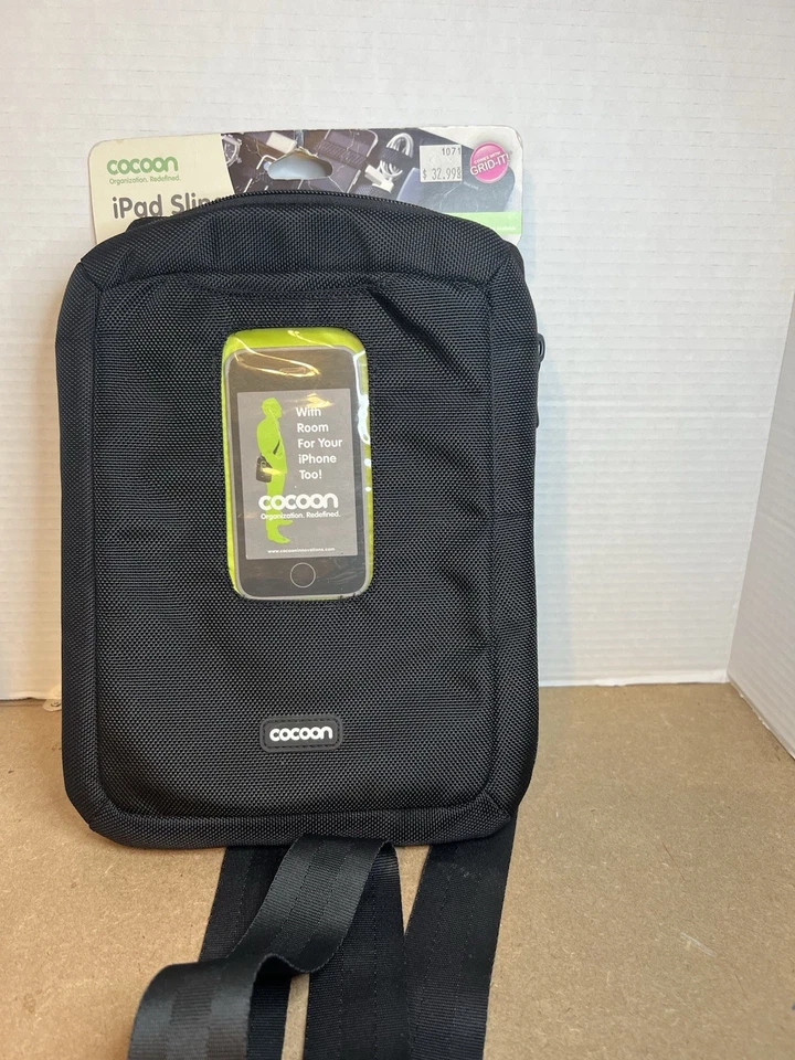 Eslinga mensajera Cocoon CGB150 negra verde lima para computadora Apple iPad con cuadrícula Foto 2 de 4