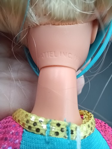 Vintage 1998 Cool Skating Barbie blau rosa Outfit Schlittschuhe Ellenbogenschoner - Bild 6 von 8