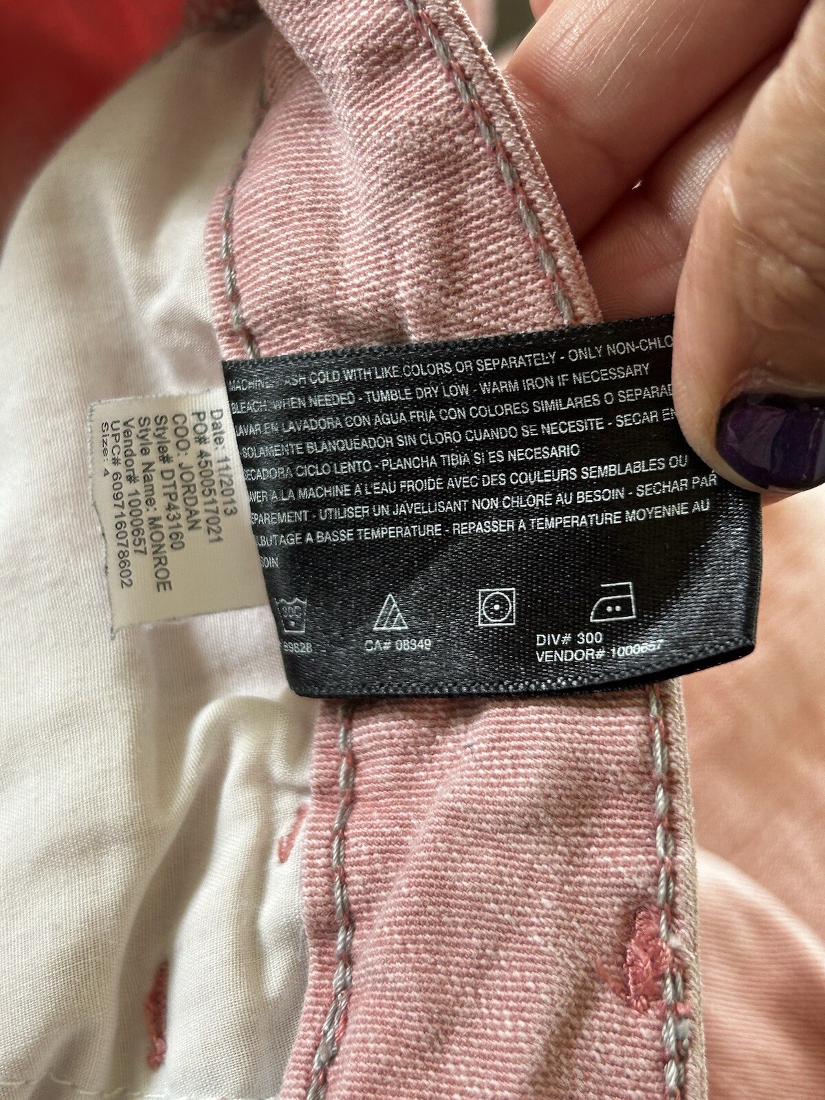 Gloria Vanderbilt Women’s Short Bermudas Stretch Mid Rise Size 4 Pink Blush thumbnail 6