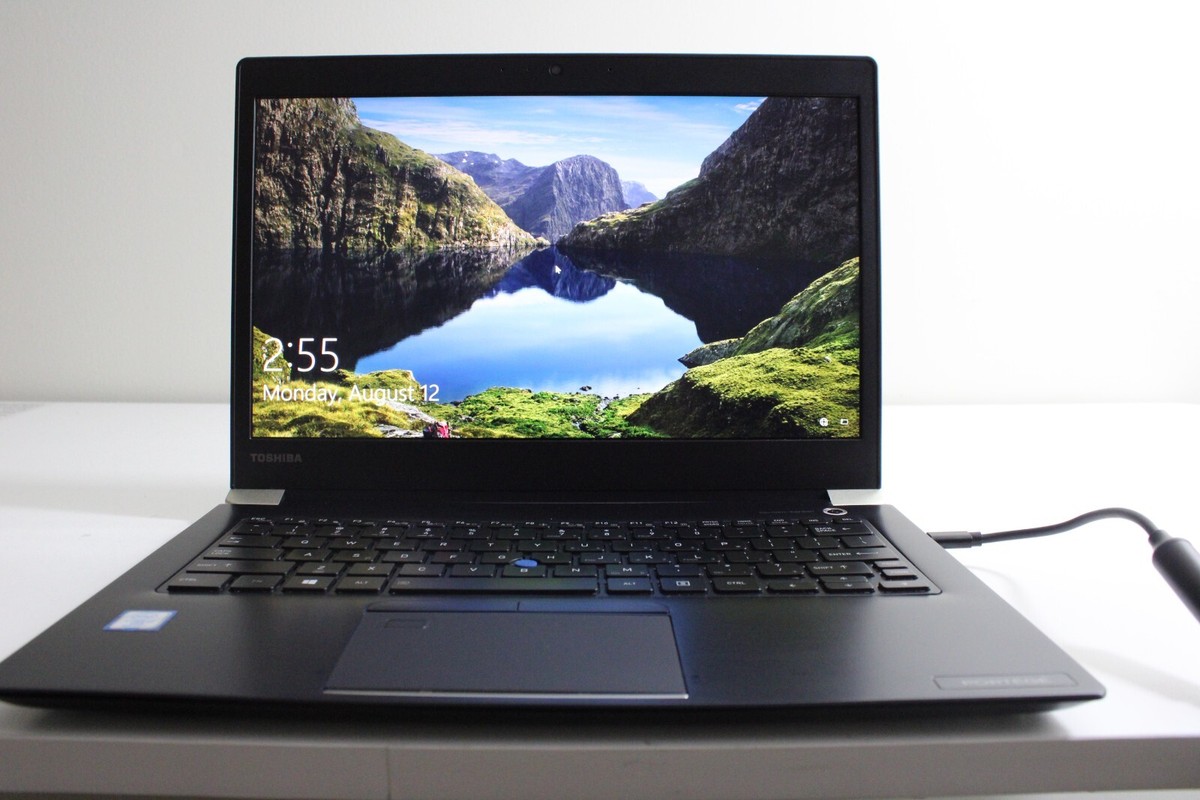 Z114 TOSHIBA 13.3型 offiice i3-7100U 8GB Toshiba Portege X30-E 13.3