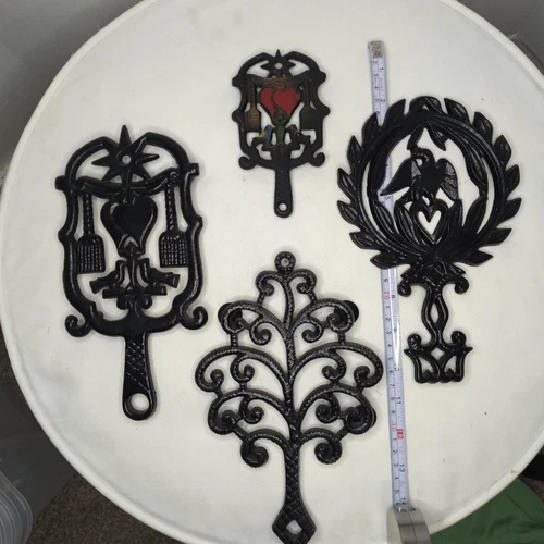Wilton Vintage Cast Iron Trivets Set of 4, Wilton cast iron, Wilton