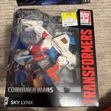Transformers Combiner Wars Voyager Class Sky Lynx