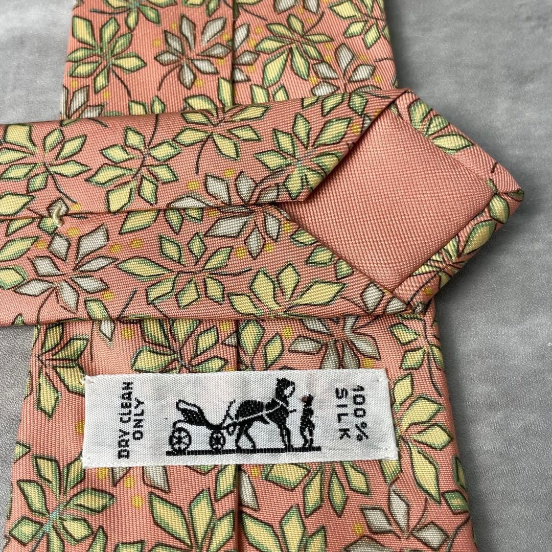 Excellent Condition HERMES Plant Pattern Leaf Tie… - image 8