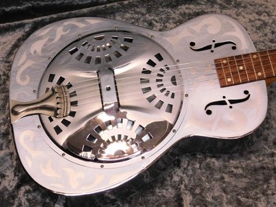 Dobro Model 33 D with hard case 1975 Acoustic Guitar Resonator