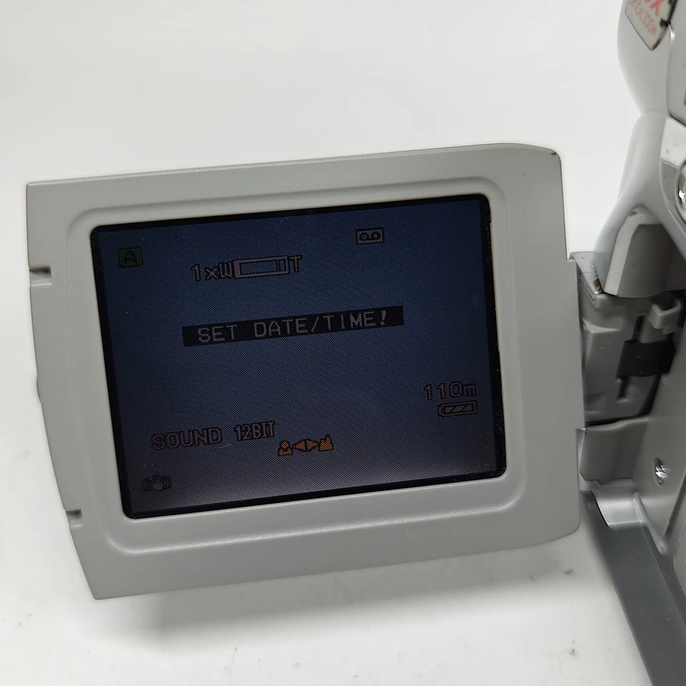 JVC GR-D250EK Handheld MiniDV Camcorder Silver 800x Zoom + Charger - Image 4 of 4