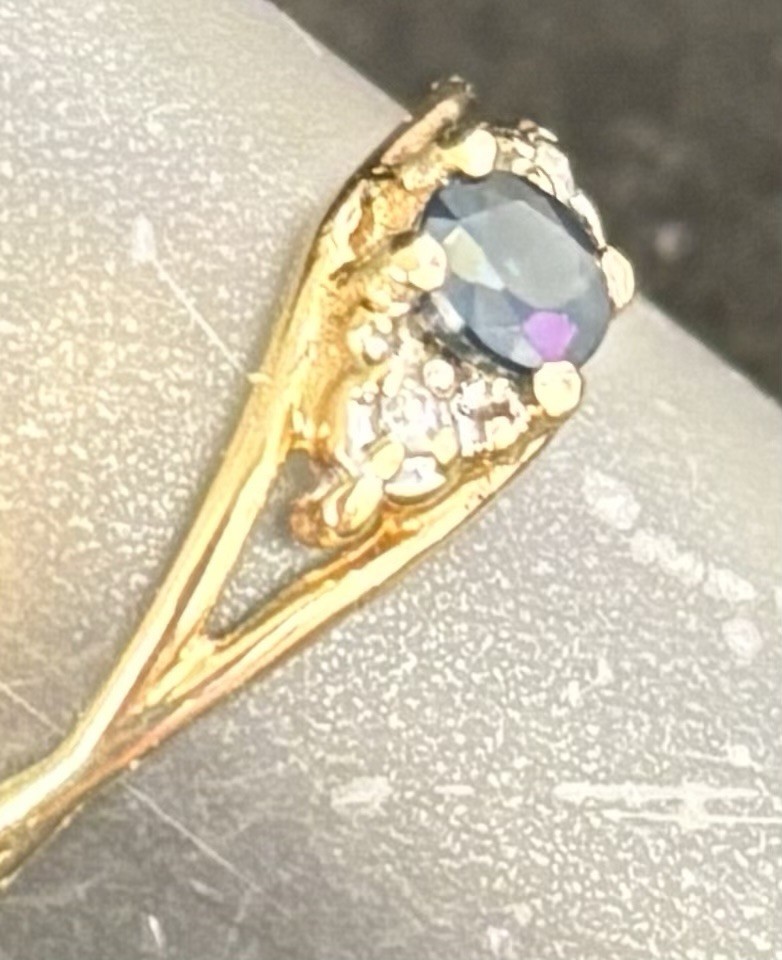 10ky Sapphire & Diamond Ring - image 2