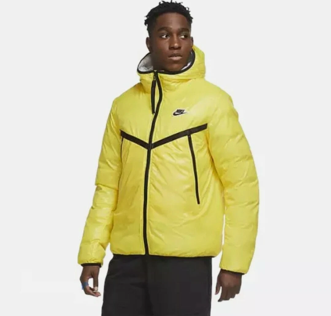 Nike Sportswear Synthetic-Fill Windrunner Repel Jacket Yellow