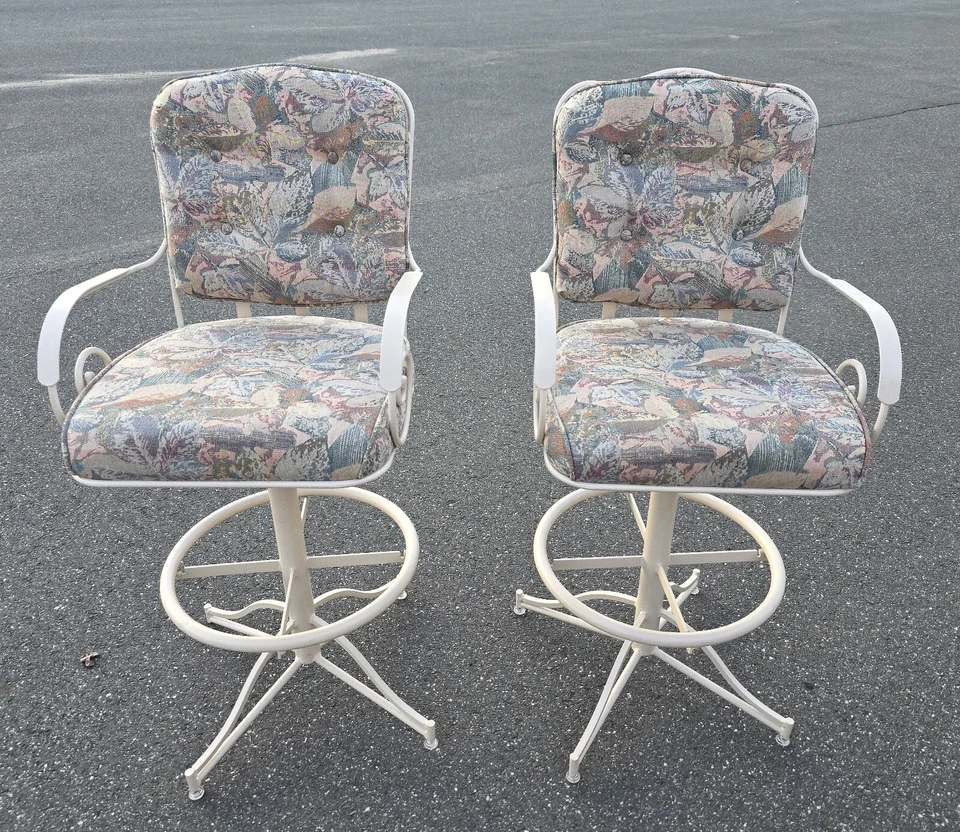 PAR de encimeras/taburetes de cocina giratorios vintage más 1 más se venden por separado Foto 3 de 4