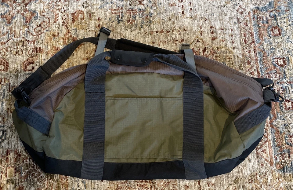 Спортивная сумка Eagle Creek No Matter What среднего размера TAUCK дорожный ремень армейские зеленые складки - Изображение 4 из 4