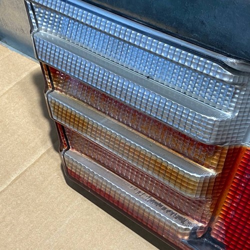 Mercedes-Benz W124 Sedan Coupe Rear Taillight Panel Assembly OEM HELLA - Bild 12 von 24