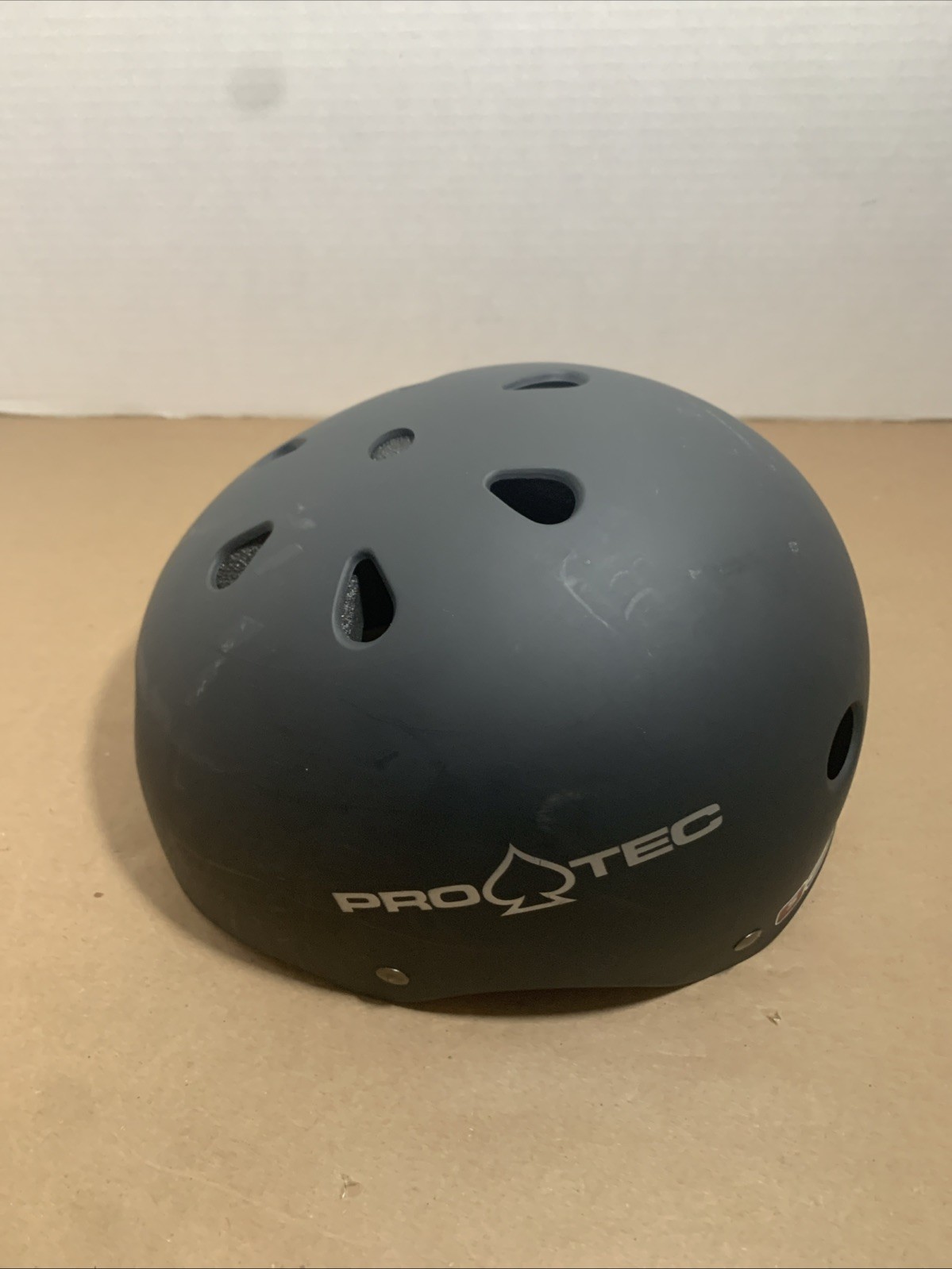 Pro Tec Classic Matte Black Yellow Straps Cycle/Skateboard H