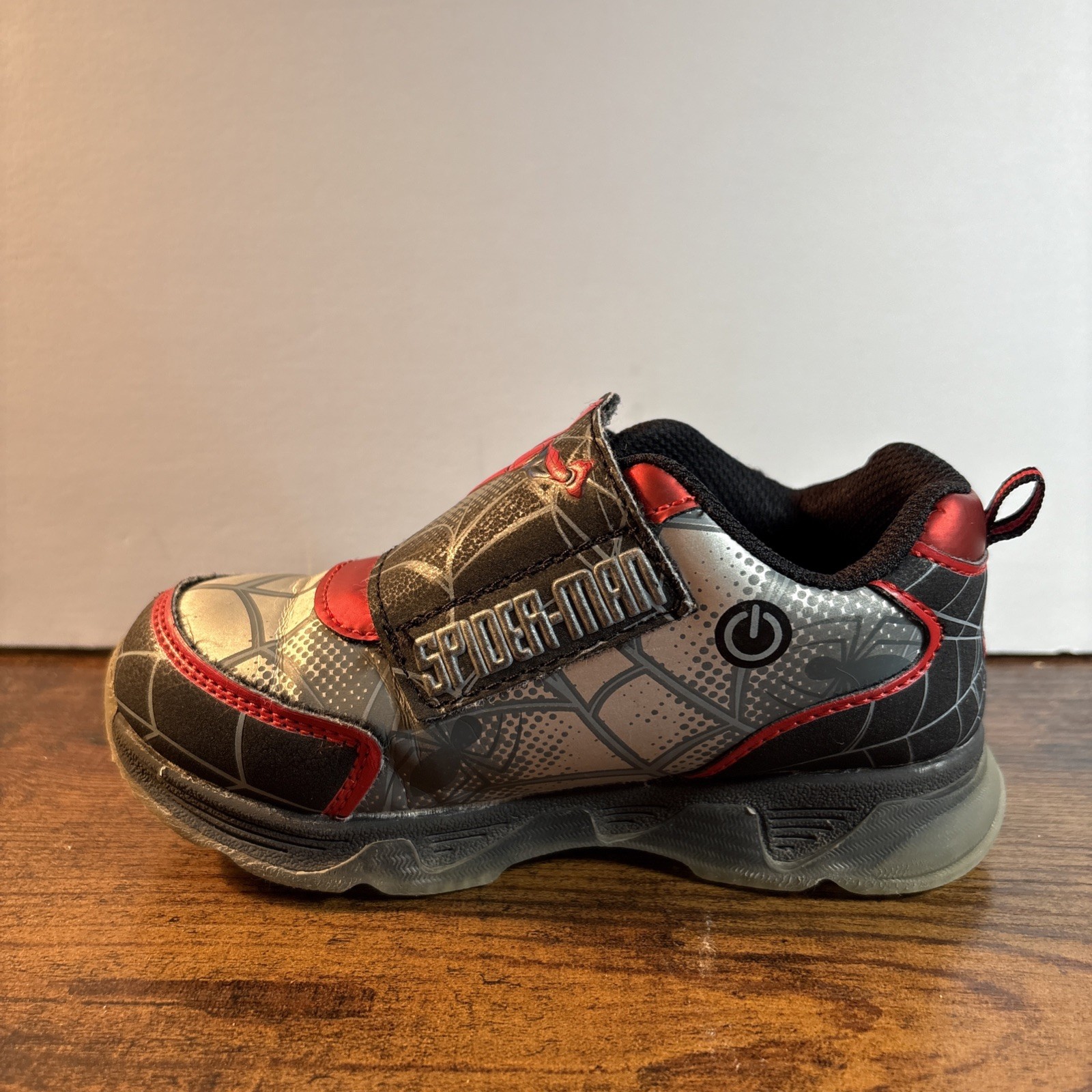 SAOLA Scarpe Spider Man bambino ragazzo taglia 10 Light Up Marvel rosso e argento sneakers