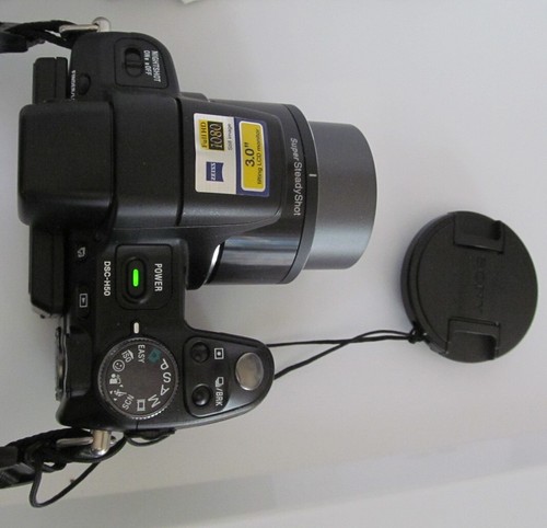 SONY CYBERSHOT DSC-H50 9.1 MP 15x DIGITAL CAMERA BUNDLE. *SEE* - Picture 8 of 13