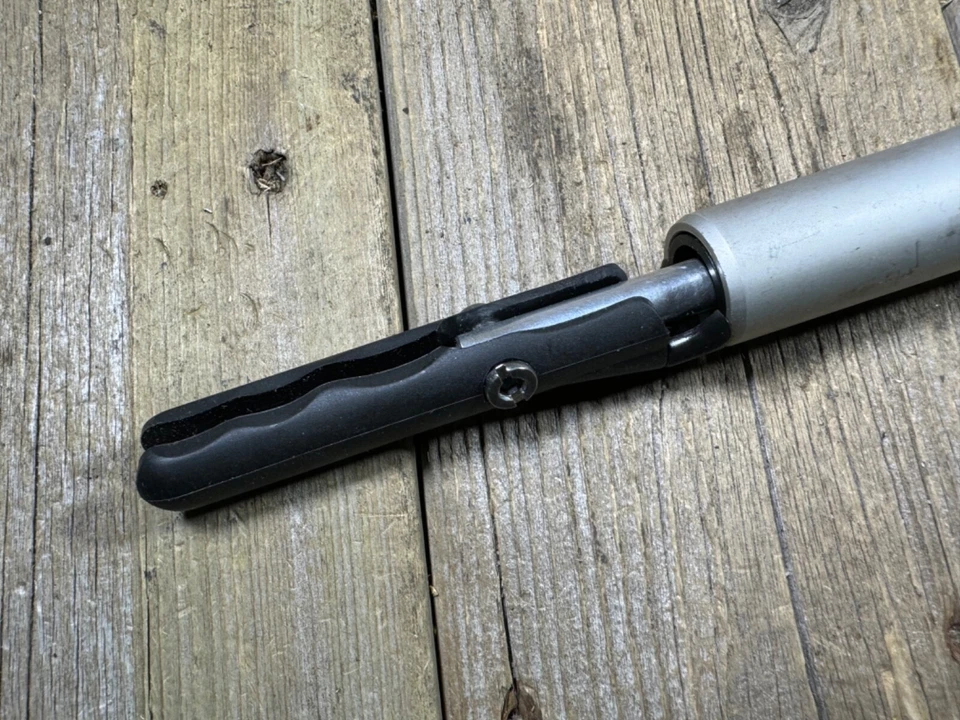 Combo de bomba poste de assento Odyssey Aerator 25,6 mm NOVO botão quebrado - Imagem 2 de 4