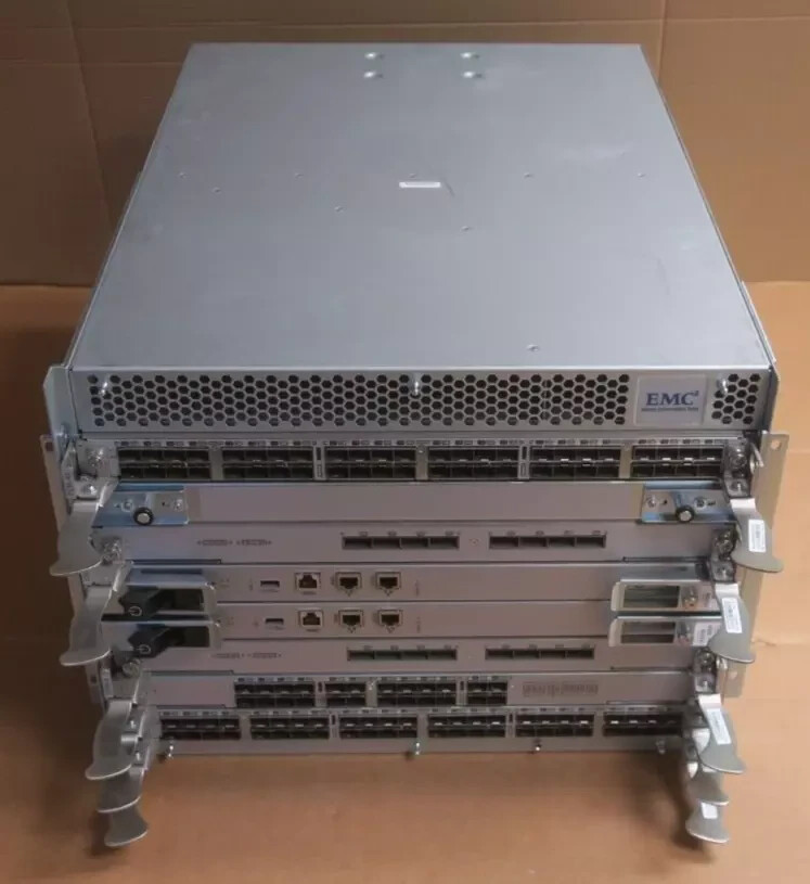 Brocade EMC DCX 8510-4 Backbone SAN Switch 2x FC16-48 2x CR16-4 2x