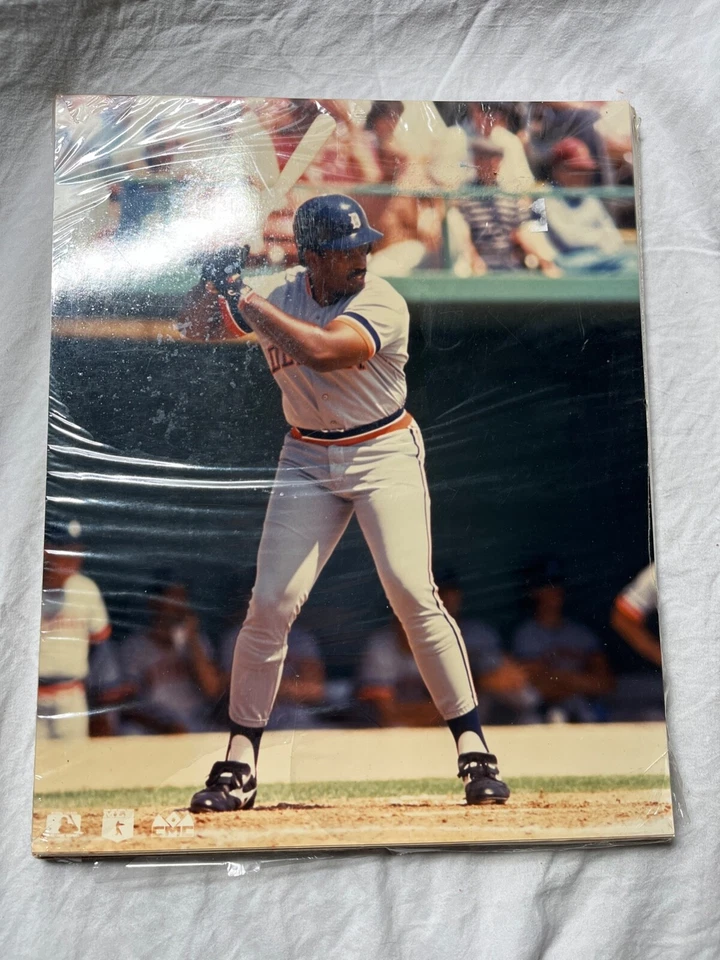 Cecil Fielder - Tigers, 8x10 Color Photo Set of 25 Photos - Image 3 of 3