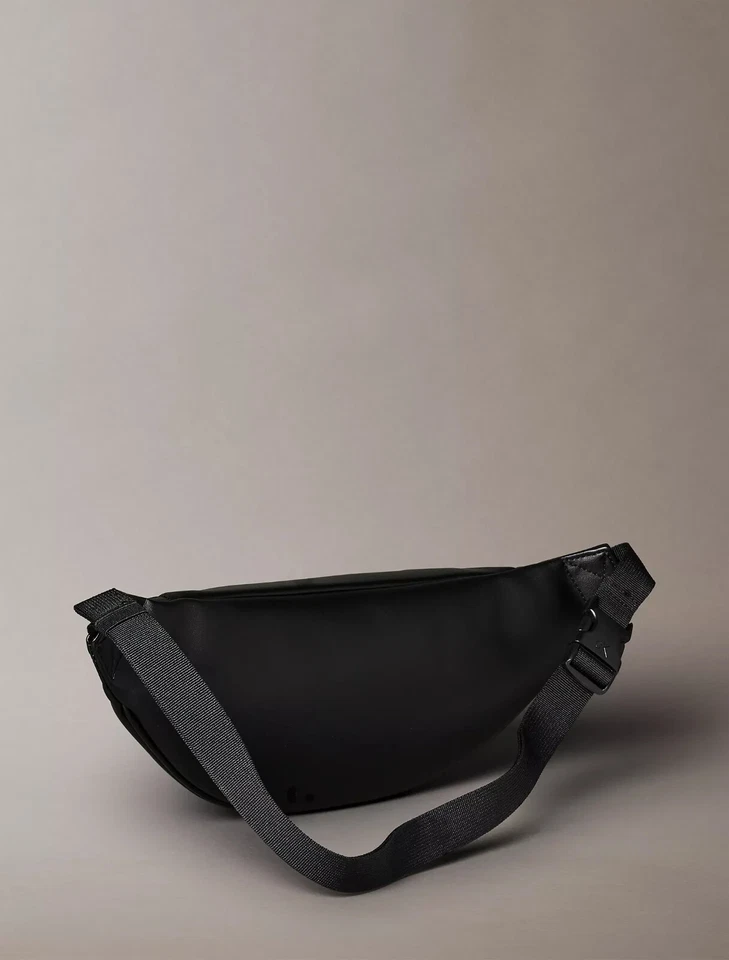 Bandolera negra Calvin Klein Foto 2 de 4