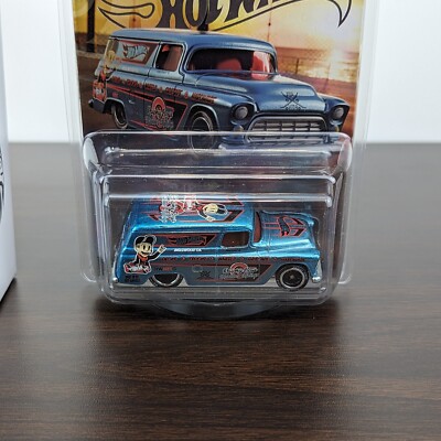 '55 CHEVY PANEL Hot Wheels ミニカー Amazon.com: Hot Wheels Pop Culture 55 Chevy Panel : Toys & Games