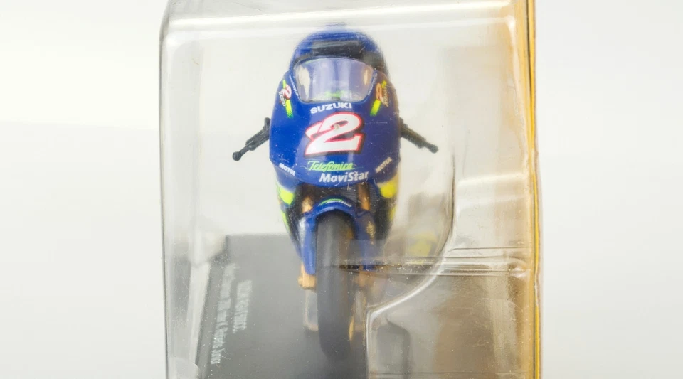 Suzuki GSV-R Kenny Roberts Jr 2000 Scala 1:22 Modellino World Champion 500 N° 2 - Immagine 3 di 4