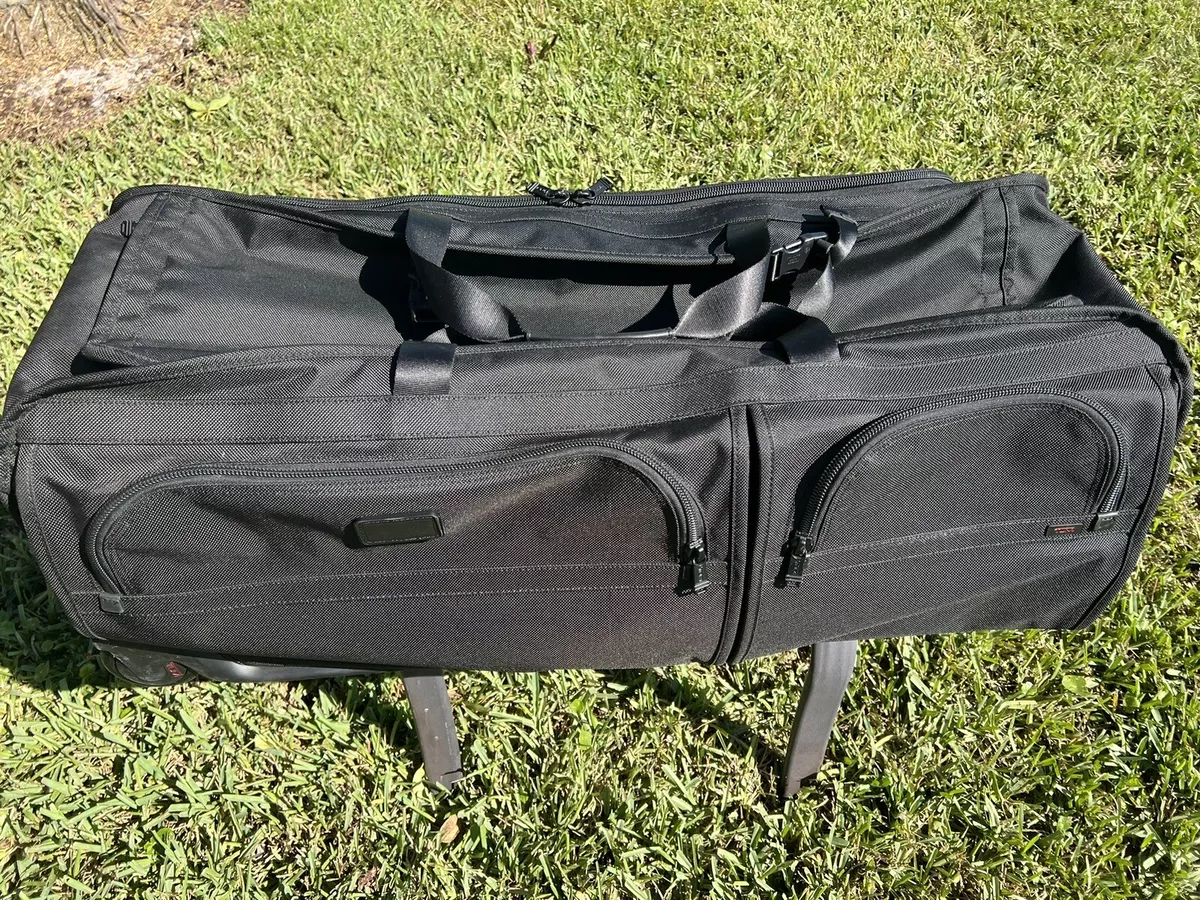 Tumi large duffel bag cheap