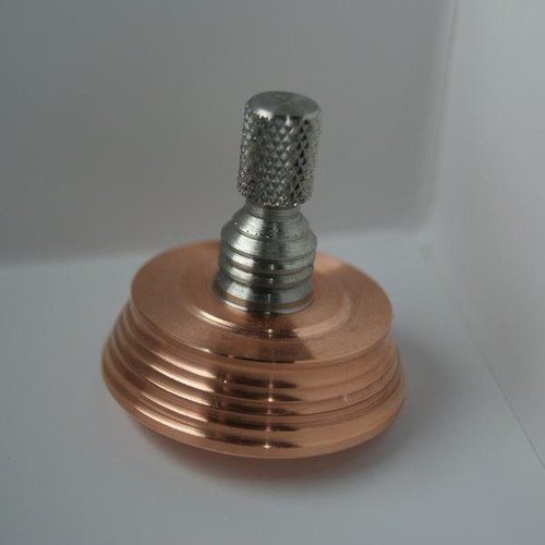 Precision Spinning Top Dual-Color Brass Copper Handmade Accurate Spinning Top - Imagen 3 de 12
