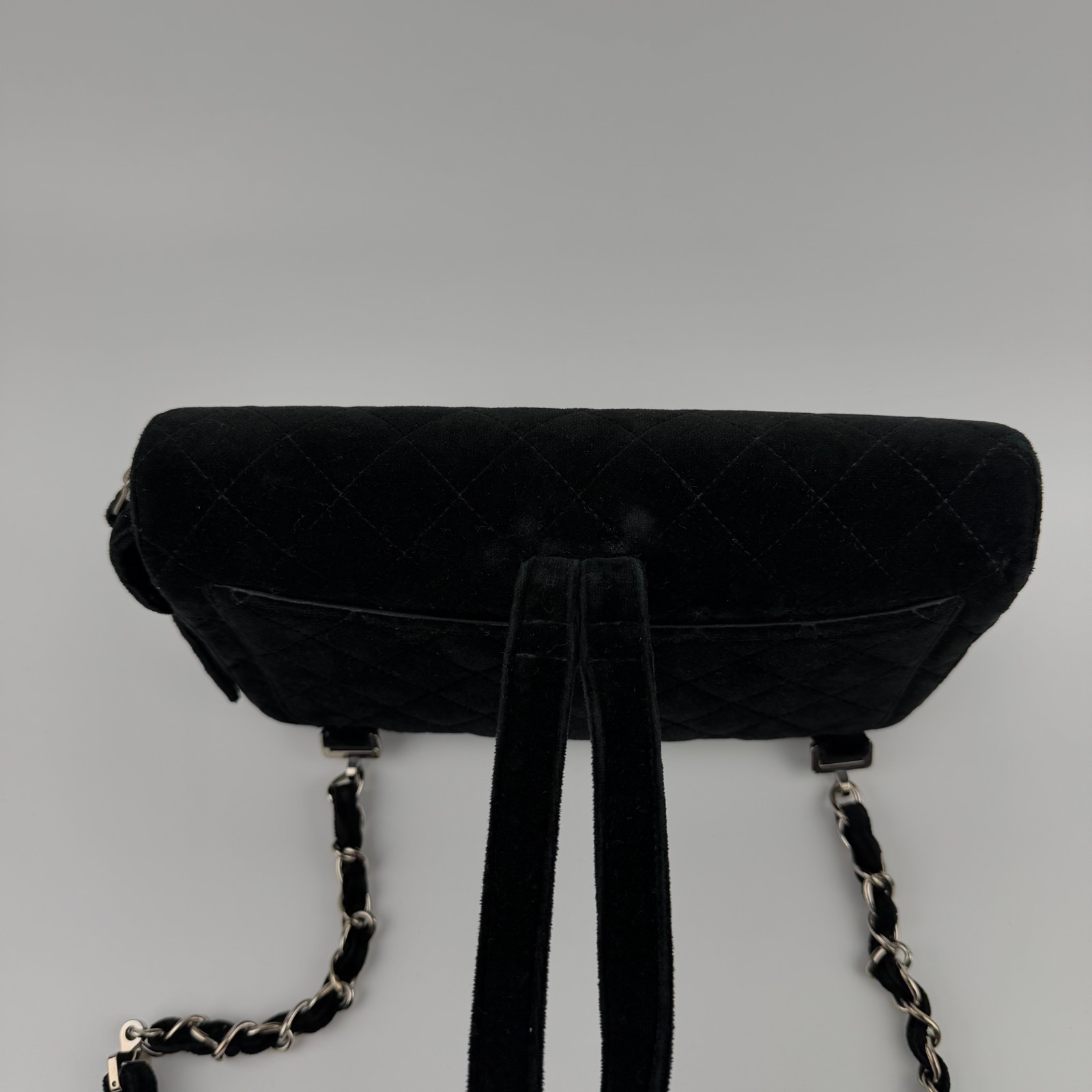 Auth CHANEL Matelasse Backpack Black Velvet CC Logo Chain Vintage image 10
