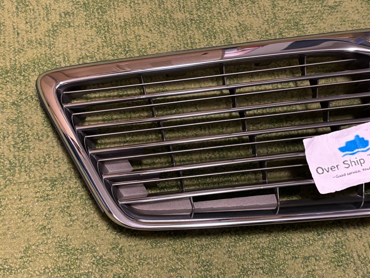 Infiniti Genuine Q45 Nissan Cima Y33 1997-2001 Chrome Front