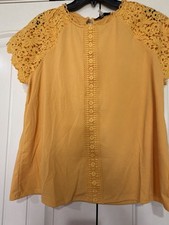 Cable & Gauge Womens Yellow Solid Crochet Acc...
