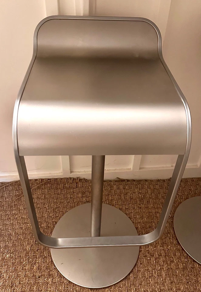 Par de taburetes de bar de pistón Lapalma Lem Design Within Reach (DWR), acero inoxidable Foto 3 de 4